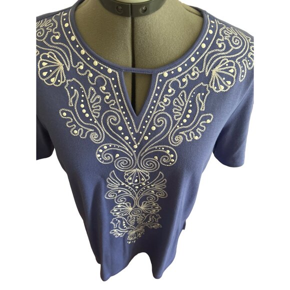 Alfred Dunner Womens Lavender Embroidered Top Short Sleeve Keyhole Chest, Small - Picture 2 of 8